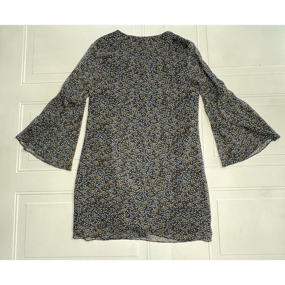 Cabi Shift Dress Womens M Black Chiffon Poise Long Bell Sleeved Multi Floral - Picture 4 of 4